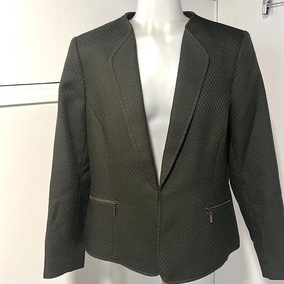Tahari Jackets & Blazers - Tahari: Dark Sage Green Women’s Lined Blazer